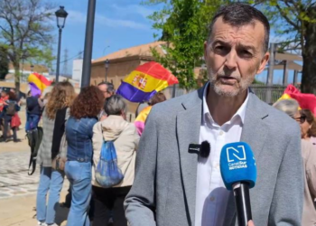 Maíllo afirma que “IU celebra este 14A con vida y esperanza” y que solo la República puede “liberarnos del encorsetamiento de la monarquía” y avanzar frente a esa “limitación democrática”
