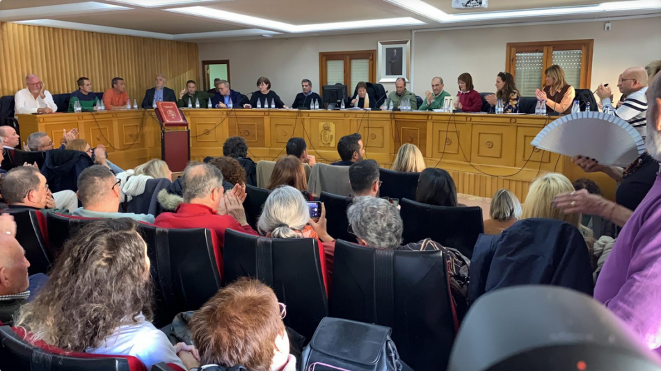 Youth Climate Save Valencia pide al Ayuntamiento de Chiva coherencia con la emergencia climática y el fin del uso de botellas de plástico en sus plenos
