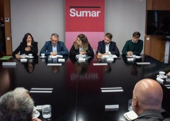 Sumar registra en el Congreso una iniciativa para nacionalizar las viviendas amenazadas de desahucio y ofrecerles en alquiler asequible, y expropiar pisos vacíos a bancos y fondos buitre