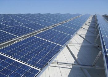 ¿Cuánta fotovoltaica cabe en el sistema eléctrico? Ecologistas en Acción alerta sobre el exceso de proyectos renovables