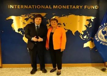 Argentina alcanza un acuerdo de endeudamiento con el FMI por 20.000 millones de dólares