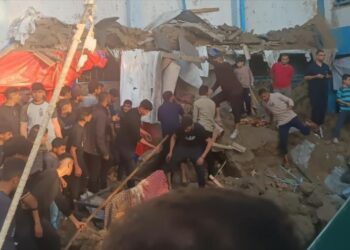 Nueva masacre: Israel mata a 30 civiles en ataque a escuela en Gaza