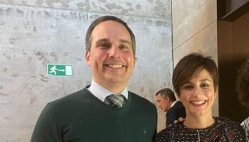 Dos caras del mismo negocio: las puertas giratorias del PSOE y los regalos fiscales al rentismo
