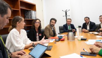 FSC-CCOO se reúne con los grupos parlamentarios de PSOE y PP para abordar el conflicto de las y los inspectores de pesca marítima