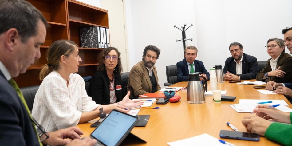 FSC-CCOO se reúne con los grupos parlamentarios de PSOE y PP para abordar el conflicto de las y los inspectores de pesca marítima