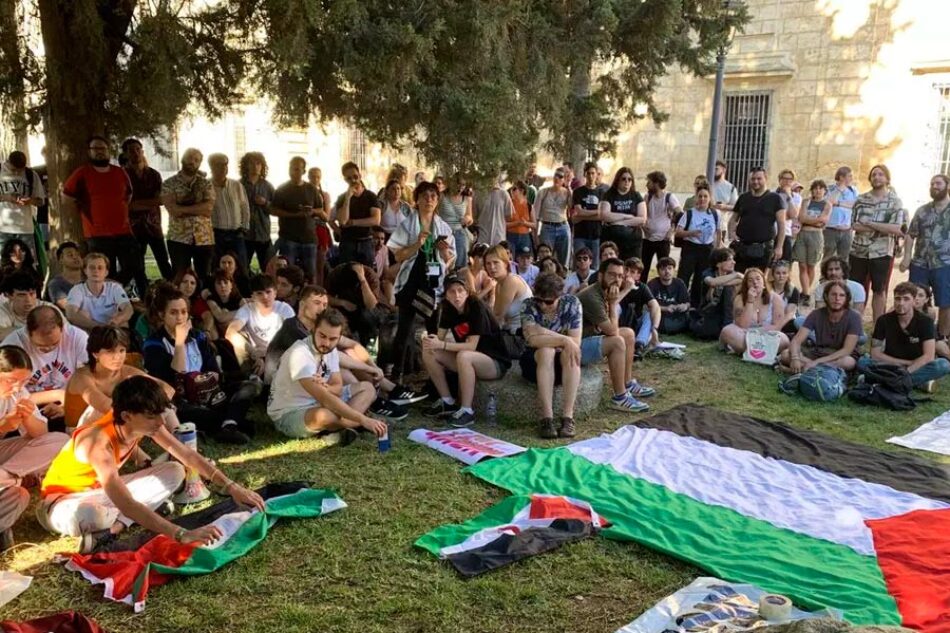 APDHA muestra su apoyo a los jóvenes sevillanos que se enfrentan a una causa judicial por denunciar públicamente el genocidio en Gaza