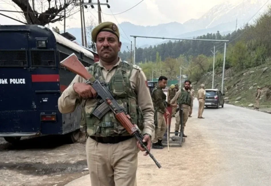 India y Pakistán acuerdan retirar refuerzos de la frontera