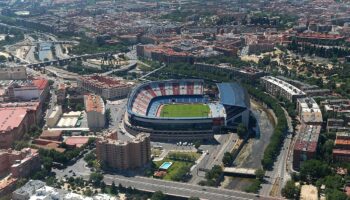 Concentración lúdica para exigir parcelas para el barrio en el ámbito del plan Mahou-Calderón, el 9 de mayo