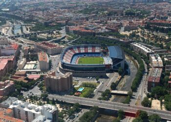 Concentración lúdica para exigir parcelas para el barrio en el ámbito del plan Mahou-Calderón, el 9 de mayo