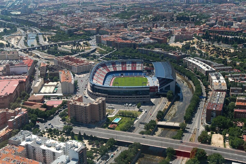 Concentración lúdica para exigir parcelas para el barrio en el ámbito del plan Mahou-Calderón, el 9 de mayo