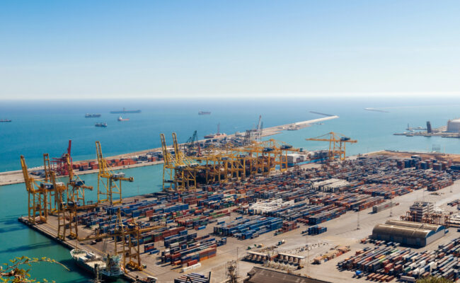 Un Juzgado de Barcelona llama a declarar como investigados a dos capitanes de buques de Maersk implicados en el comercio de armas con Israel