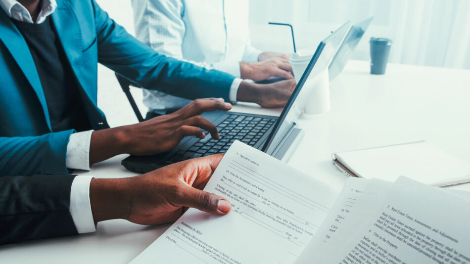 Servicios externos clave para las empresas: eficiencia, especialización y ahorro