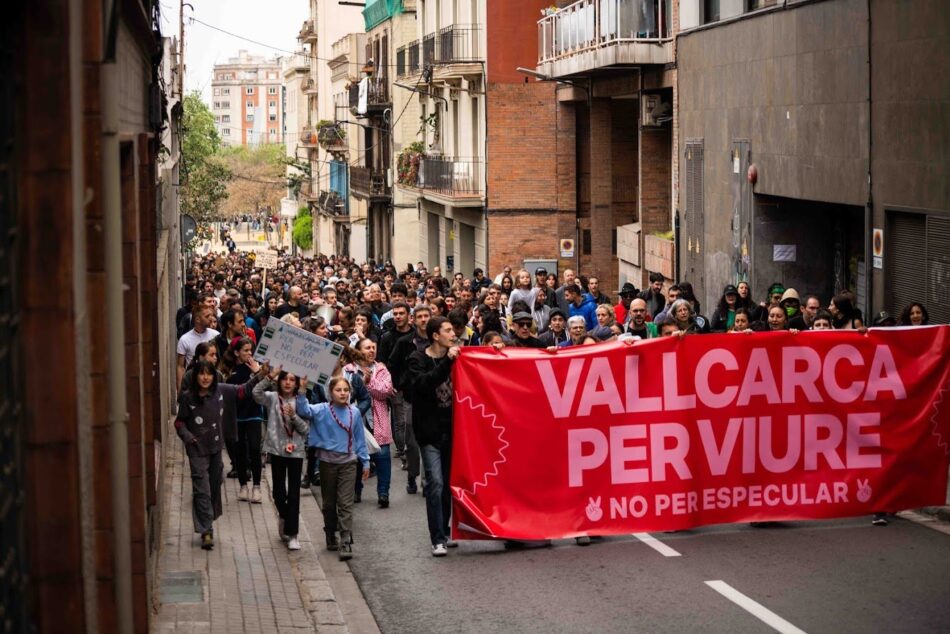 Vallcarca recupera un edificio para reallotjar las veïnes dels assentaments desallotjats