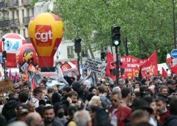 Mejoras salariales, jubilación, paz y rechazo a la extrema derecha en el 1 de Mayo francés