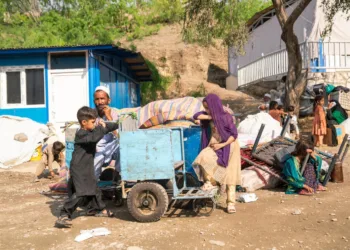 Ante el regreso forzado de los afganos, ACNUR pide ayuda para afrontar la crisis humanitaria
