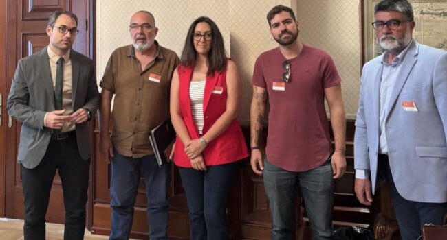 Izquierda Unida Roquetas de Mar celebra la paralización del desalojo de las 53 familias de Aguadulce, pero advierte sobre los criterios de vulnerabilidad