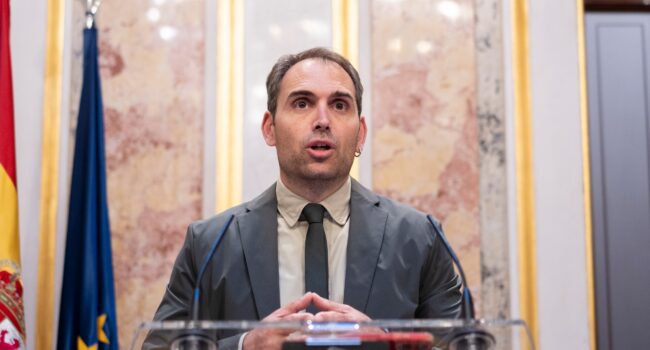 Toni Valero registra en el Congreso una iniciativa de IU para crear un “registro público de alquiler” que “aporte transparencia, especifique los tipos de contrato y aclare la evolución de la oferta”