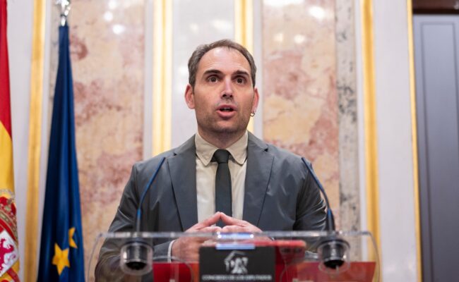 Toni Valero registra en el Congreso una iniciativa de IU para crear un “registro público de alquiler” que “aporte transparencia, especifique los tipos de contrato y aclare la evolución de la oferta”