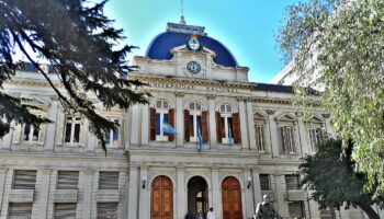 El Gobierno de Milei elimina medio millón de Becas Progresar