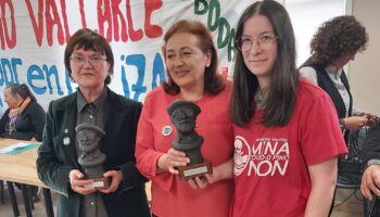 A Plataforma Veciñal Mina Touro celebra o premio Moncho Valcarce 2025