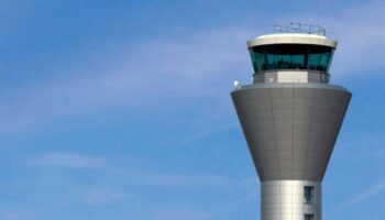 Denuncian la adjudicación temeraria de servicios de control aéreo a SAERCO, alertando del riesgo para la seguridad operacional