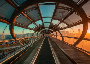 Vuelos cancelados y retrasados por una avería en el aeropuerto de París-Orly