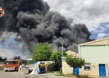 Alianza Verde pide al gobierno una investigación exhaustiva sobre la proliferación de incendios en plantas de reciclaje de residuos