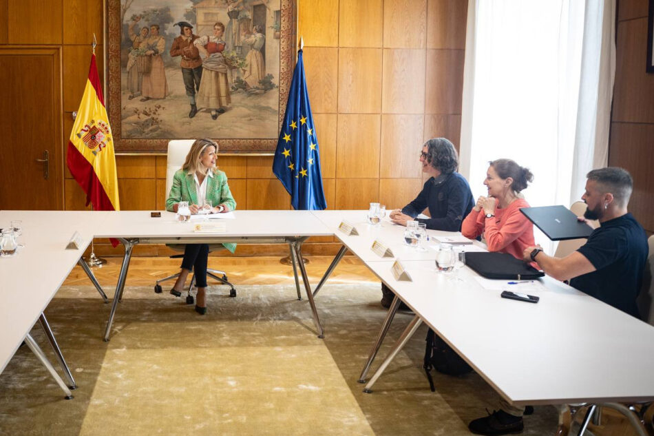Yolanda Díaz: «Volvemos a batir récord de reducción de desempleo» en abril