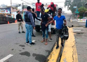 Las autoridades dominicanas expulsan a otros 1.180 haitianos