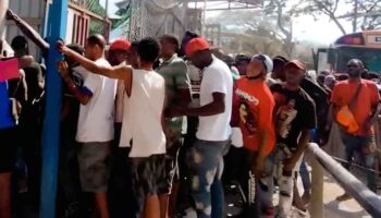 República Dominicana detiene a más de mil haitianos y deporta 792 en 24 horas