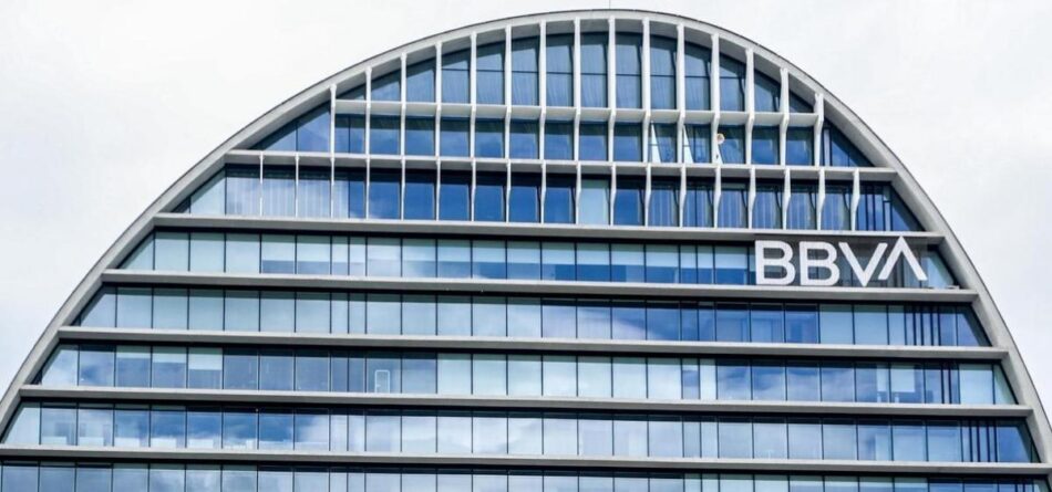CCOO Y UGT trasladan al Ministerio de Economía su rechazo a la OPA del BBVA sobre el Banco Sabadell