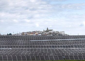 Éxito de participación en la presentación de la plataforma contra los macroproyectos solares fotovoltaicos en Gerena (Sevilla)