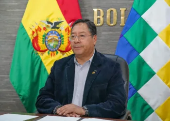 El presidente Luis Arce declina a su candidatura presidencial
