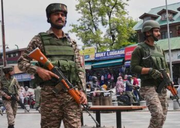 Continúa la peligrosa escalada bélica entre India y Pakistán