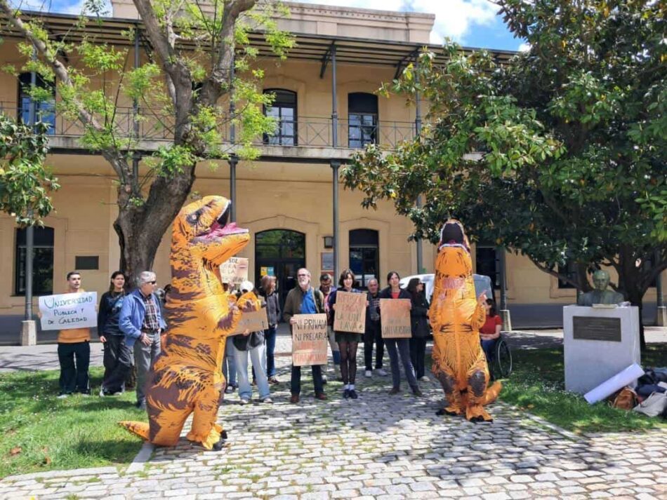 Estudiantes exigen a la Universidad Carlos III de Madrid terminar con el “lavado verde” de Repsol