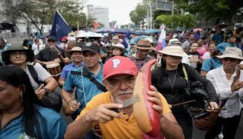 Universitarios panameños exigen autonomía y soberanía nacional en protesta masiva