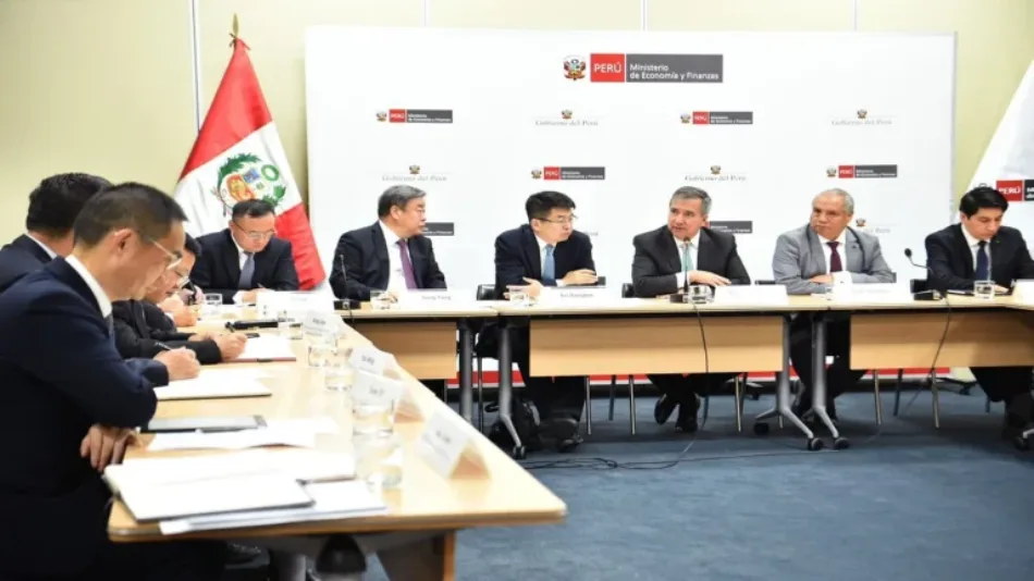 Perú coordina con China y Brasil impulso del ferrocarril transcontinental