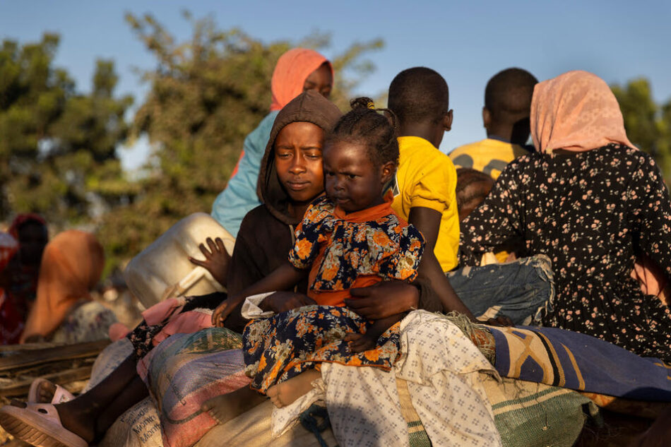 ACNUR: La crisis de financiación aumenta los riesgos de violencia, peligro y muerte para los refugiados