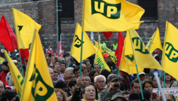 Denuncian amenazas de grupos paramilitares de extrema derecha a comunistas y a la Unión Patriótica en Colombia