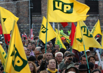 Denuncian amenazas de grupos paramilitares de extrema derecha a comunistas y a la Unión Patriótica en Colombia