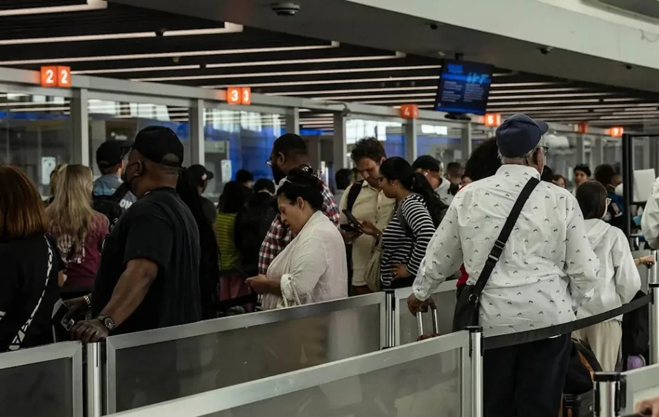 Entra en vigor nueva prohibición de viajes de EE.UU. contra 12 países