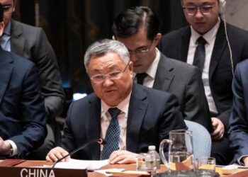 China: «Israel cruzó la línea roja al atacar centros nucleares de Irán»