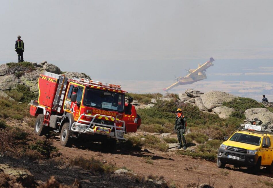 Bomberos forestales: «Madrid inicia la campaña de incendios con solo el 50% del operativo helitransportado en funcionamiento en plena ola de calor»