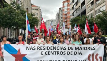 Traballadoras de residencias privadas visibilizan as súas reivindicacións na sexta xornada de folga por un convenio digno