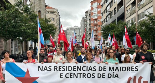 Traballadoras de residencias privadas visibilizan as súas reivindicacións na sexta xornada de folga por un convenio digno