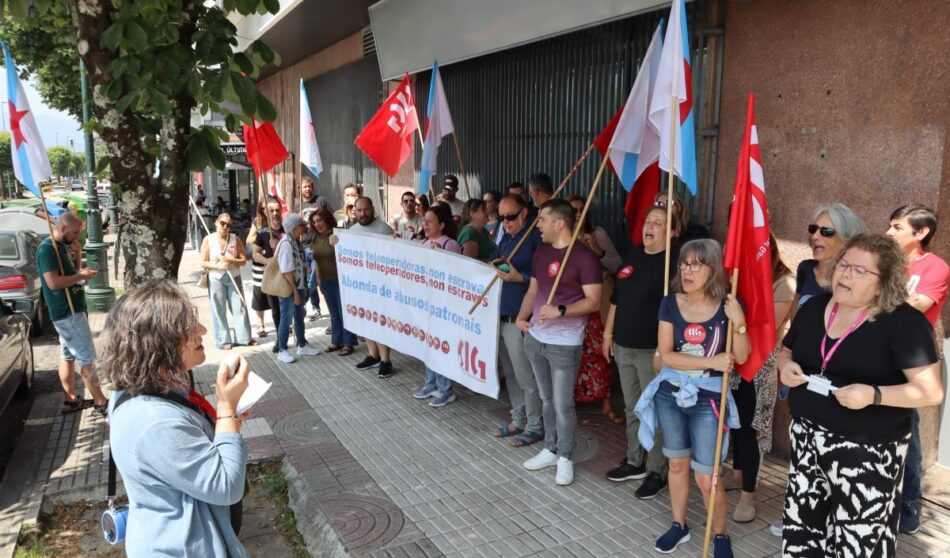Persoal de Unísono mobilízase en Vigo contra o empeoramento «insoportábel» das condicións laborais