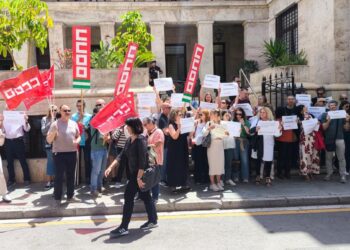 El nuevo Reglamento de Extranjería triplica la carga de trabajo en las oficinas y provoca una nueva jornada de huelga