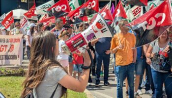 Trabajadores/as continúan oponiéndose al ERE planteado por Teleperformance con 321 despidos planteados en seis centros de trabajo