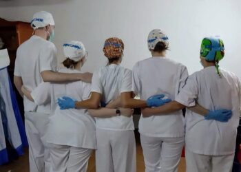 SATSE denuncia un verano “muy complicado” por la falta de enfermeras. Madrid cierra casi el 30% de sus camas hospitalarias