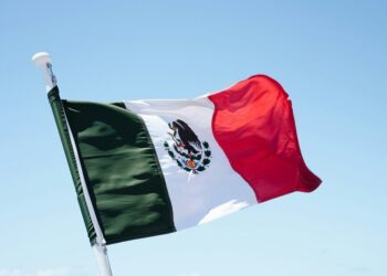 ‘Rendirse no es una opción’: México reacciona al revés judicial en EE.UU. contra fabricantes de armas